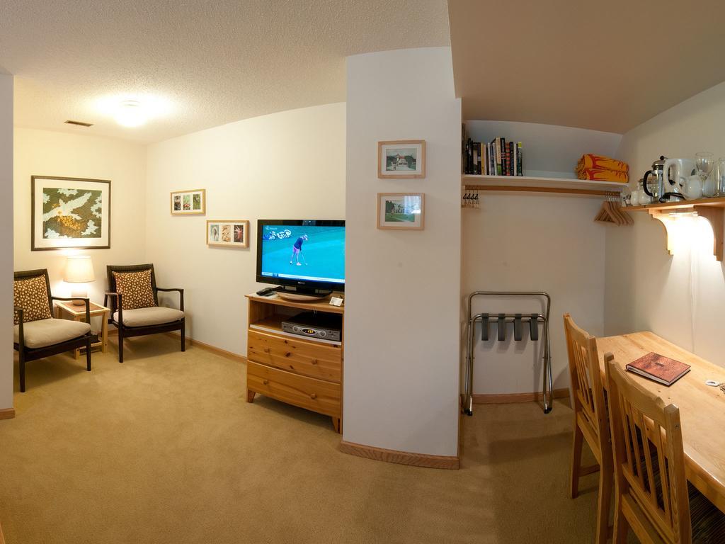 Bed and Breakfast 711 Miette Ave Jasper Pokoj fotografie
